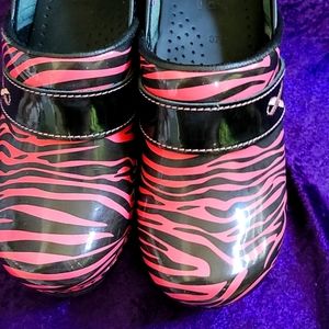 Size 37 Sanita Breast Cancer Zebra Clogs